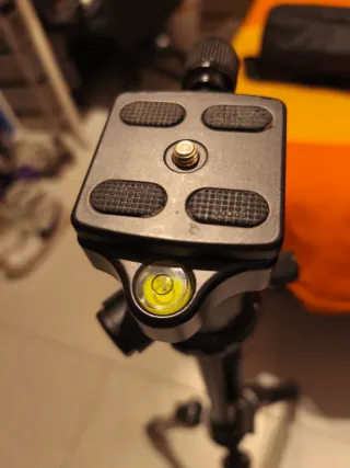Trípode Zomei q555 regulable