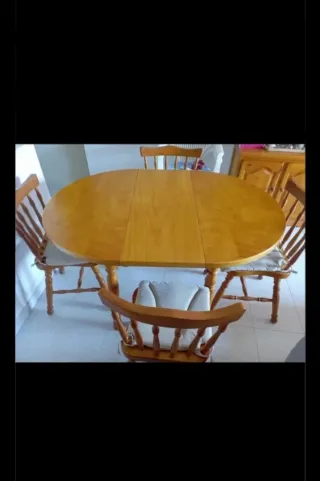 Mesa comedor extensible y sillas