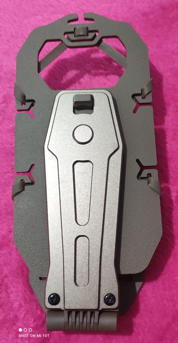 Soporte táctico multiherramienta