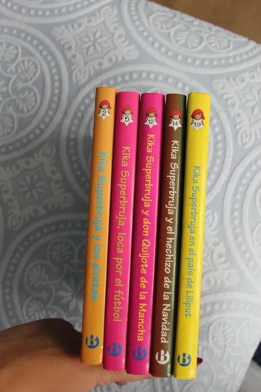 Lote libros infantiles Kika Superbruja