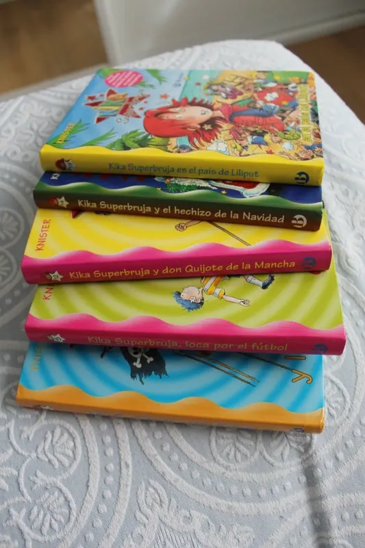 Lote libros infantiles Kika Superbruja