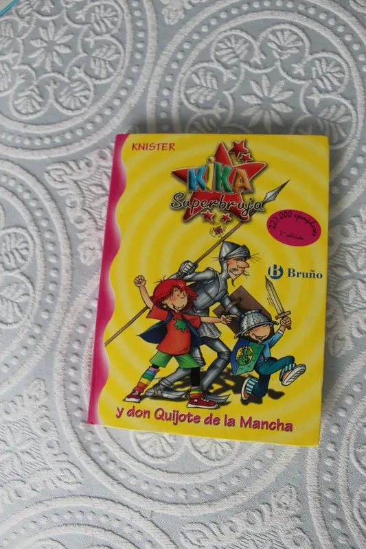 Lote libros infantiles Kika Superbruja