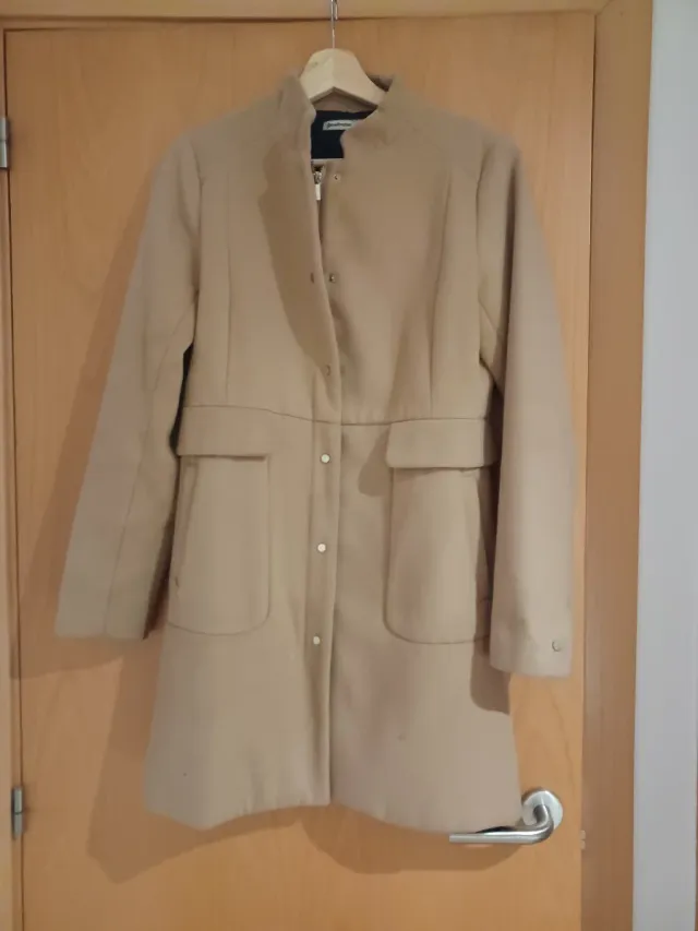 Abrigo largo beige