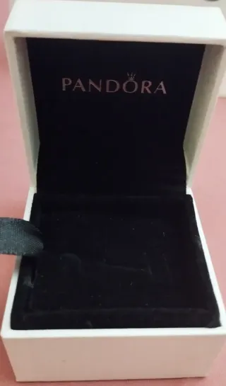 Piezas de Joyería diversas y lotes cajas Pandora