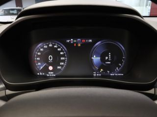 Volvo XC40 T4 PHEV Recharge Core Auto 155 kW (211 CV)