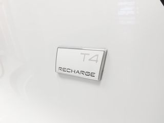 Volvo XC40 T4 PHEV Recharge Core Auto 155 kW (211 CV)