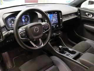 Volvo XC40 T4 PHEV Recharge Core Auto 155 kW (211 CV)