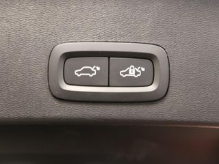 Volvo XC40 T4 PHEV Recharge Core Auto 155 kW (211 CV)