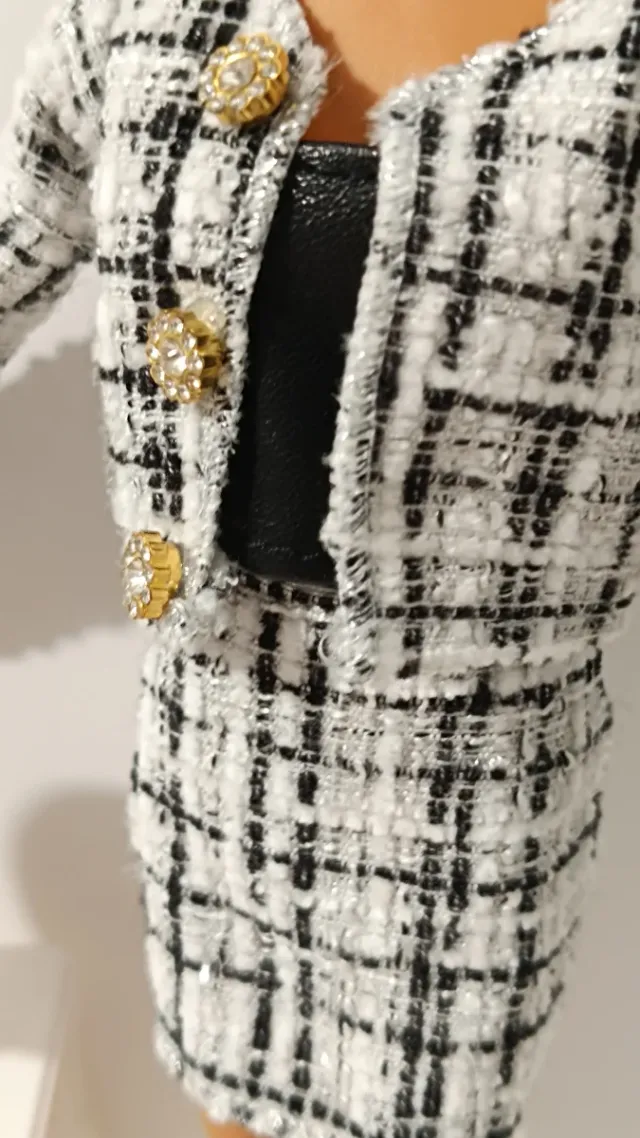 Conjunto Barbie Chaqueta Falda Tweed y pendientes