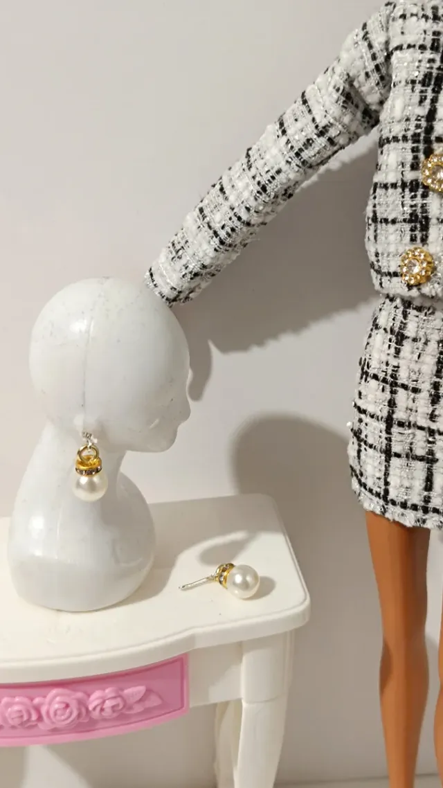 Conjunto Barbie Chaqueta Falda Tweed y pendientes