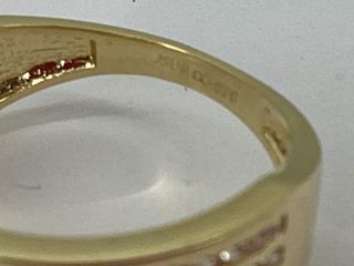 anillo oro 18k con piedra con circonita