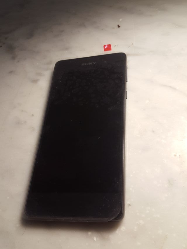 Sony Xperia E5 128GB Preto