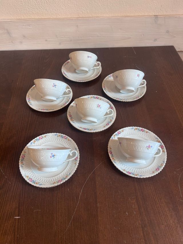 Set 12 Tazze da Colazione in Porcellana