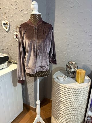 Chaqueta terciopelo ( todo bajada precios)