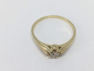 anillo oro 18k con piedra con circonita
