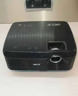 Videoproyector Acer Potente y Luminoso