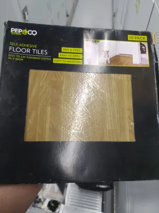 Parquet autoadhesivo 30x30cm