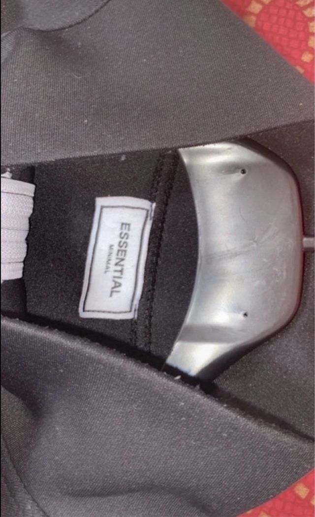 Tuta ESSENTIAL Minimal Los Angeles