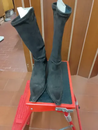 Stivali marroni punta quadrata tacco a spillo