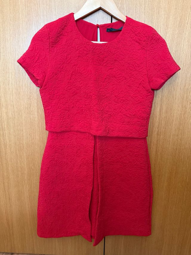 Vestido rojo Zara