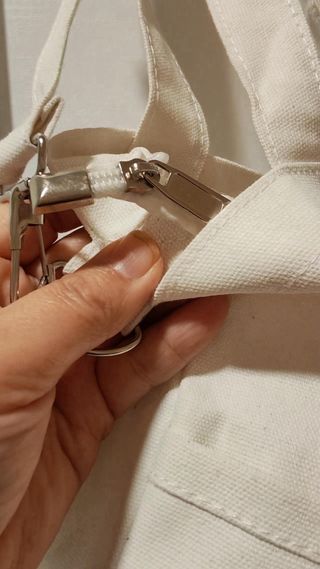 Bolso de lona blanco y amarillo