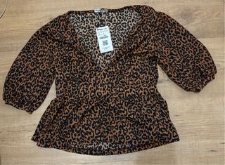 Blusa Stradivarius Estampado Animal Print Talla L