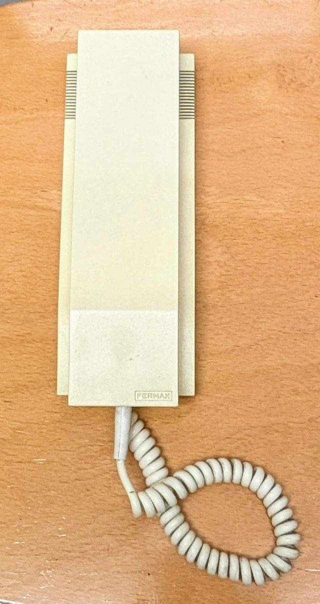 Telefono Porta Automatico FERMAX 2044