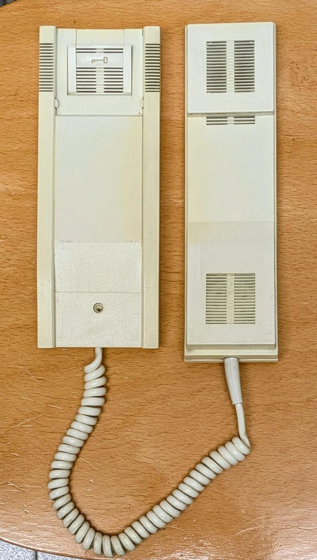 Telefono Porta Automatico FERMAX 2044