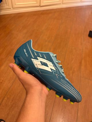 Scarpe calcio Lotto Solista 700 VII FG