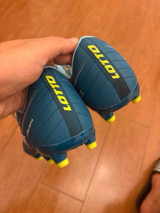 Scarpe calcio Lotto Solista 700 VII FG