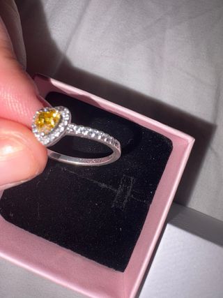 Anillo Pandora Corazón Amarillo Plata