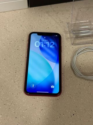 iPhone 11 256GB Vermelho Como Novo