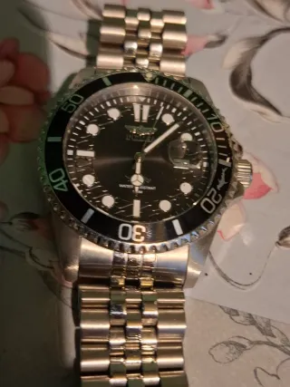 Orologio Invicta Nero e Oro