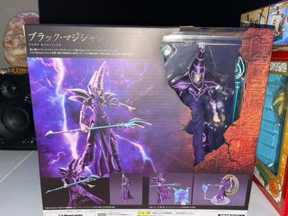 Yu-Gi-Oh! Dark Magician S.H.Figuarts Bandai