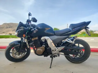 Kawasaki Z750 - 27.334km 110cv