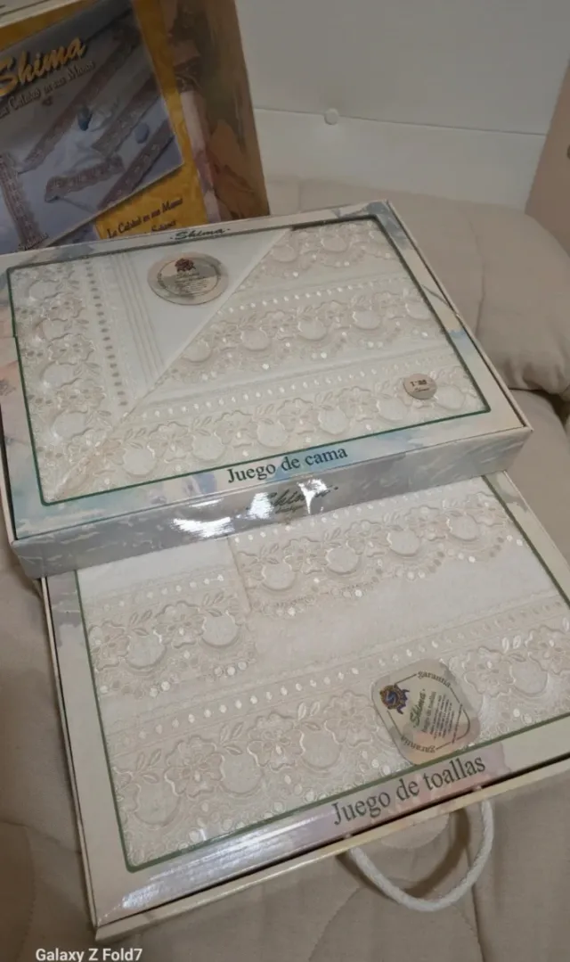 Juego de sábanas y toallas Shima