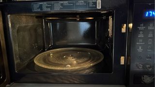 Microondas Samsung MW5100J