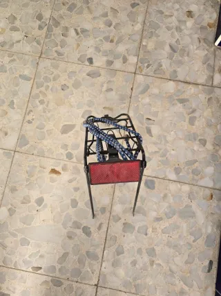 Parrilla de bicicleta negra