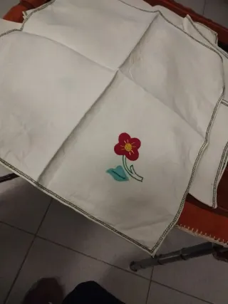 10 Tovaglioli Lino Ricamati Fiori Rossi