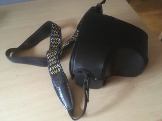 Cámara Yashica 109 con flash y bolso