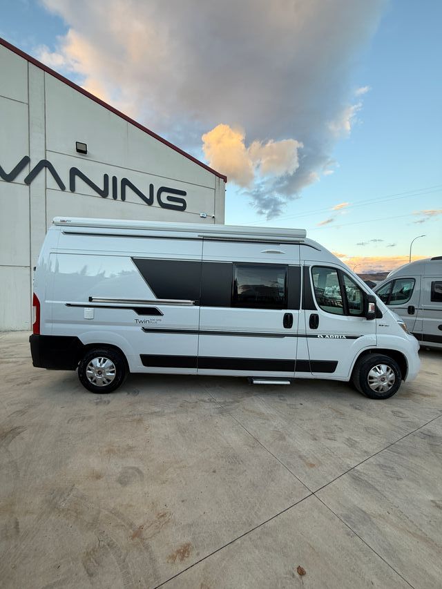 Camper de ocasión Adria Twin 600 SPB Plus