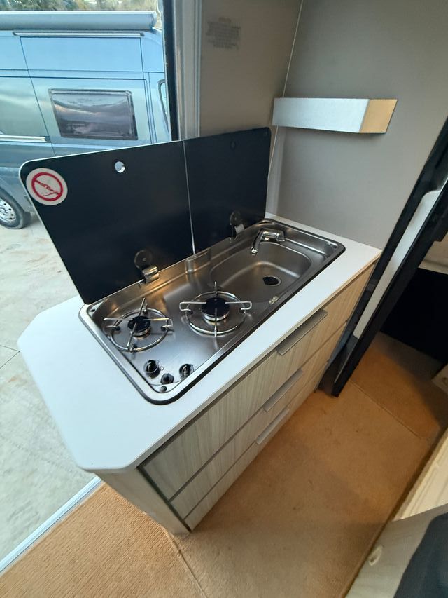 Camper de ocasión Adria Twin 600 SPB Plus