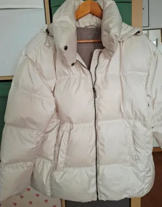 Chaqueta de plumas beige