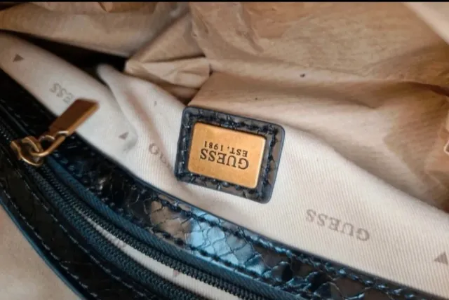 Bolso Guess Negro Piel Serpiente