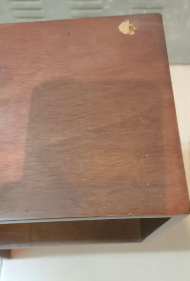 Estantería de pared de madera