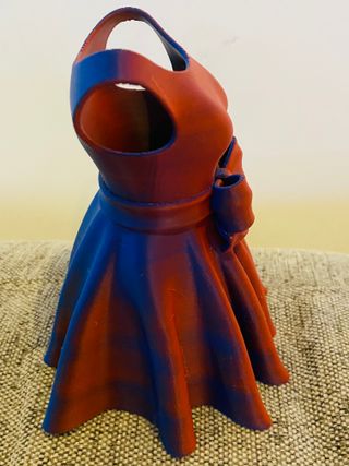 Porta caneta ou pincel em forma de vestido