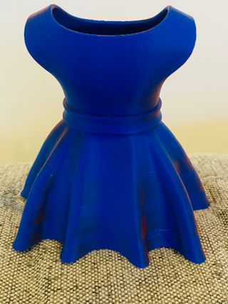Porta caneta ou pincel em forma de vestido
