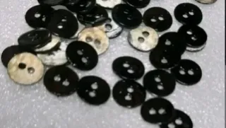 Lote 20 botones nácar- 6 modelos