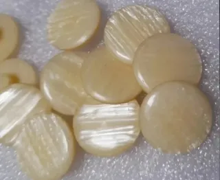 Lote 20 botones nácar- 6 modelos