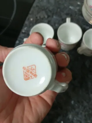 Juego de café de cerámica con flores